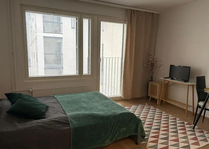 Nearby Airport 2 Апартаменты